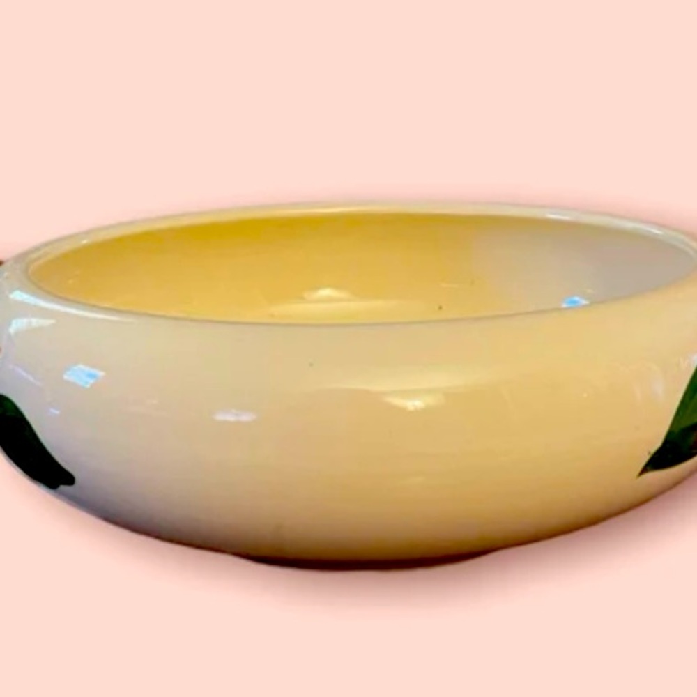 Vintage 1947-49 Franciscan Apple DinnerCollection 9 3/4” China Casserole,Handles
